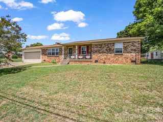 1206 Wyanoke Avenue, Shelby, NC 28152