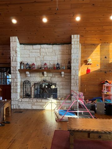 10857 County Road 4718, Larue, TX 75770