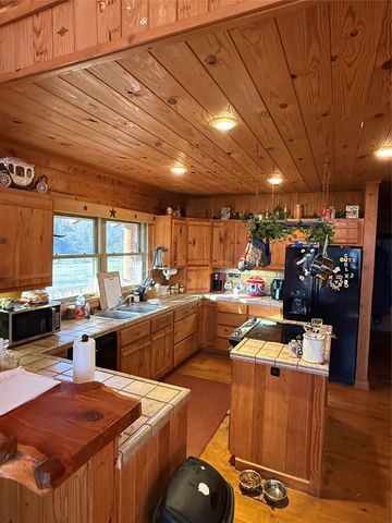 10857 County Road 4718, Larue, TX 75770