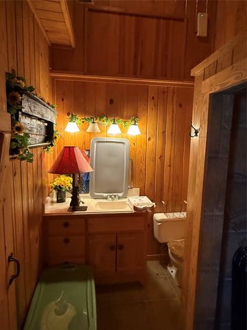 10857 County Road 4718, Larue, TX 75770