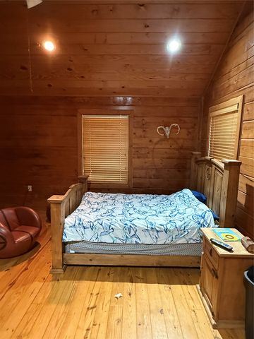 10857 County Road 4718, Larue, TX 75770