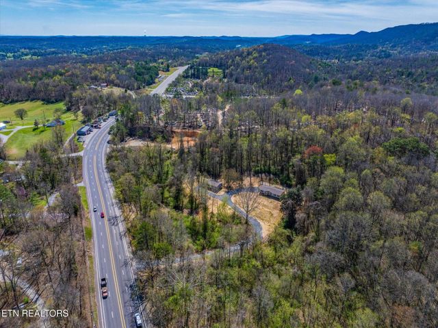 1009 S Gateway Ave, Rockwood, TN 37854