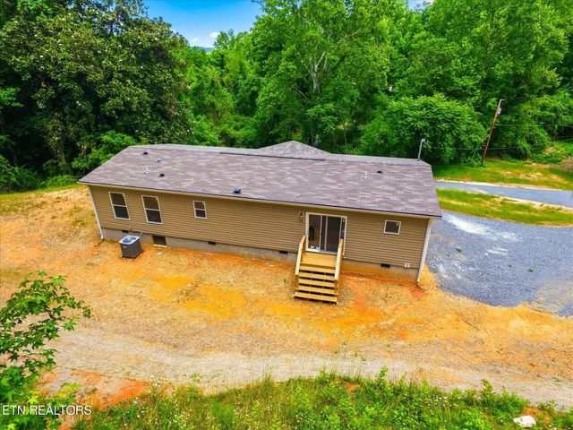 1009 S Gateway Ave, Rockwood, TN 37854