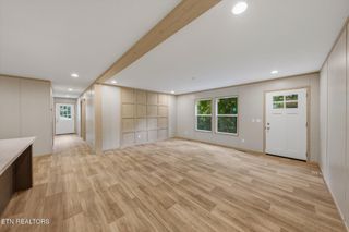 1009 S Gateway Ave, Rockwood, TN 37854