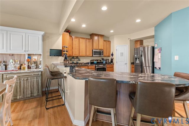 325 Taylor Farm Ln, Sandston, VA 23150