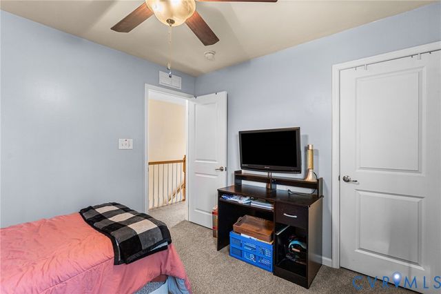 325 Taylor Farm Ln, Sandston, VA 23150