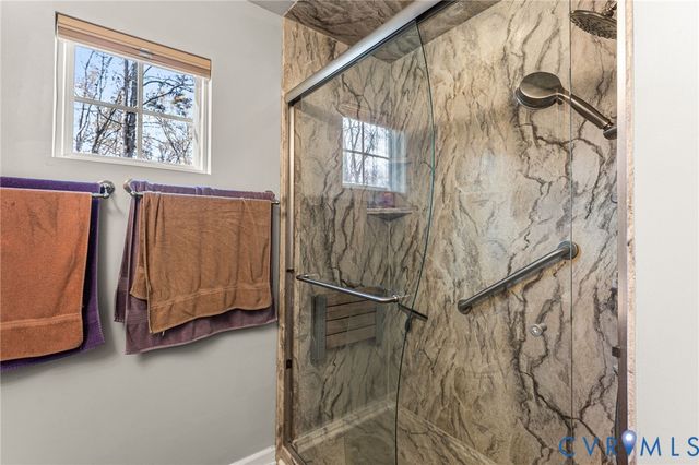 325 Taylor Farm Ln, Sandston, VA 23150