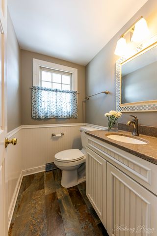 533 N Beck Road, Lindenhurst, IL 60046