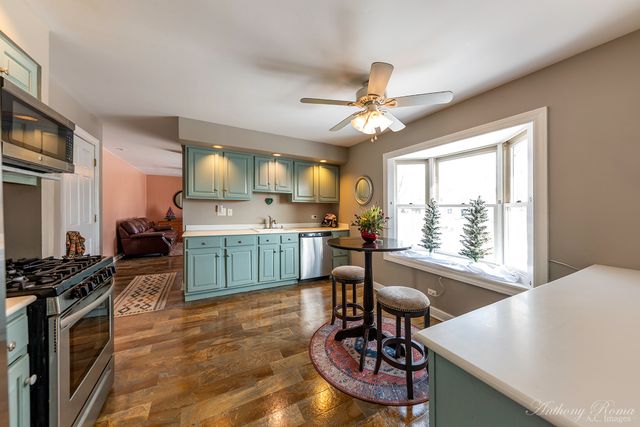 533 N Beck Road, Lindenhurst, IL 60046