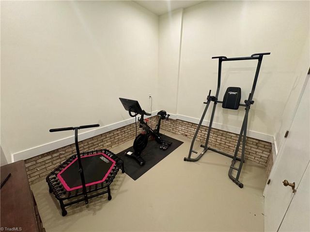 6955 Harlow Drive, High Point, NC 27263