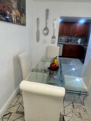 4174 Inverrary Dr 304, Lauderhill, FL 33319