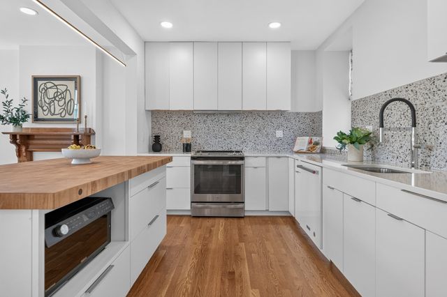 44 Beacon St 4, Chelsea, MA 02150