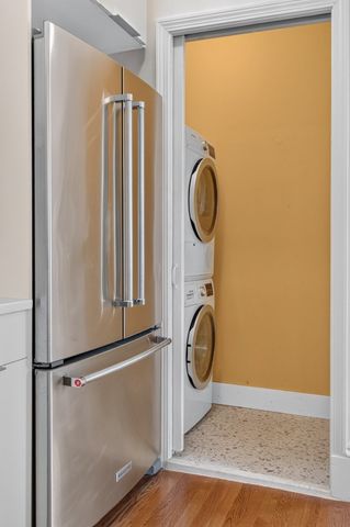 44 Beacon St 4, Chelsea, MA 02150