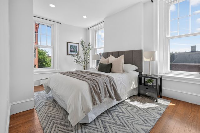 44 Beacon St 4, Chelsea, MA 02150