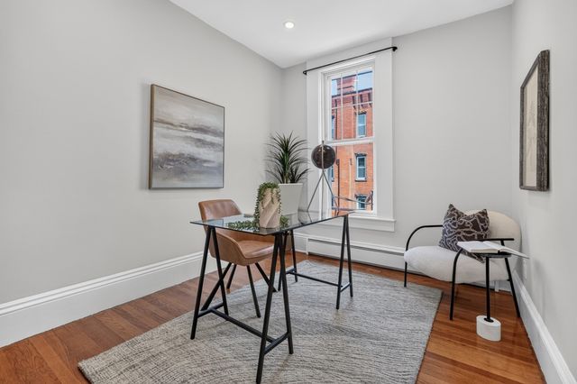 44 Beacon St 4, Chelsea, MA 02150