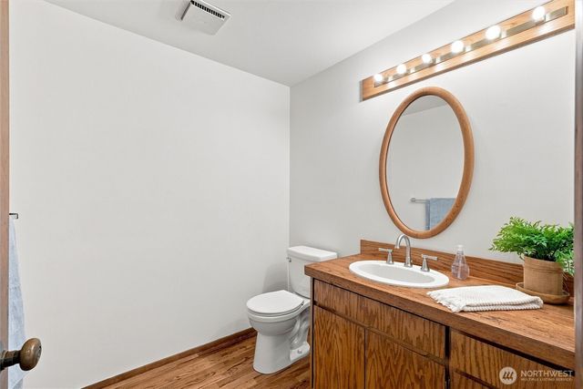 2615 93rd Place NE, Clyde Hill, WA 98004