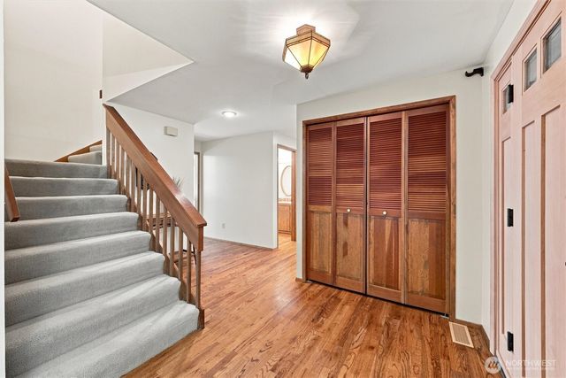 2615 93rd Place NE, Clyde Hill, WA 98004