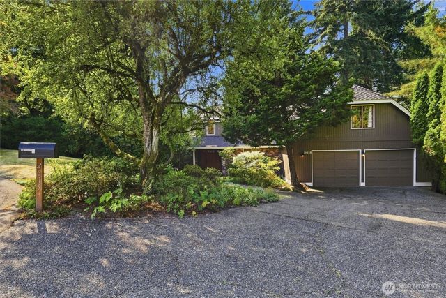 2615 93rd Place NE, Clyde Hill, WA 98004