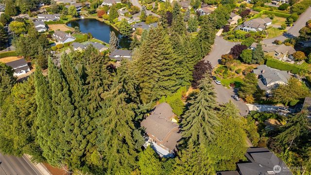 2615 93rd Place NE, Clyde Hill, WA 98004