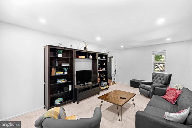 1629 BENTANA WAY, Reston, VA 20190