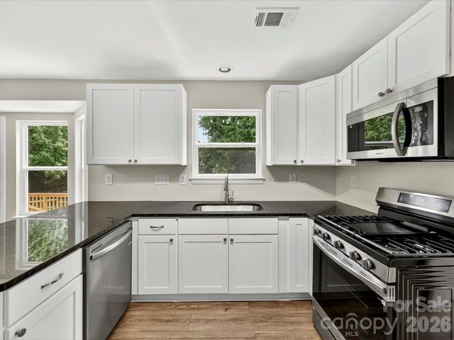 9716 Pernell Lane, Charlotte, NC 28213