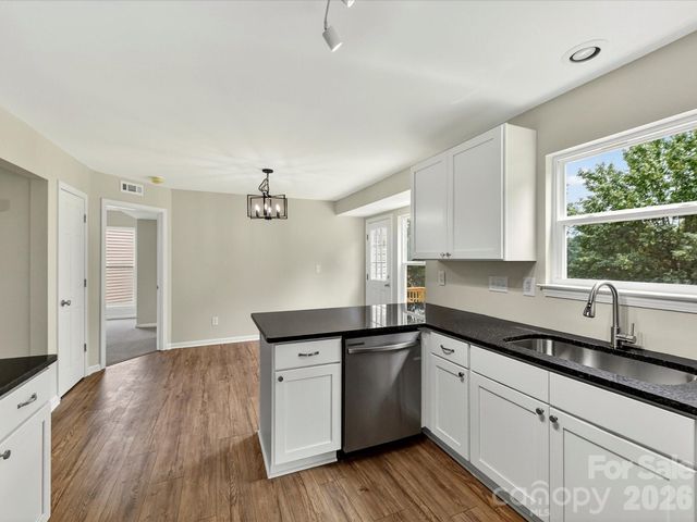 9716 Pernell Lane, Charlotte, NC 28213