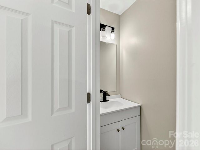 9716 Pernell Lane, Charlotte, NC 28213