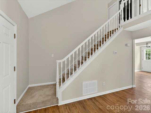 9716 Pernell Lane, Charlotte, NC 28213
