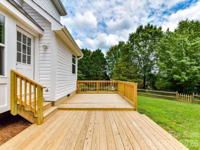 9716 Pernell Lane, Charlotte, NC 28213