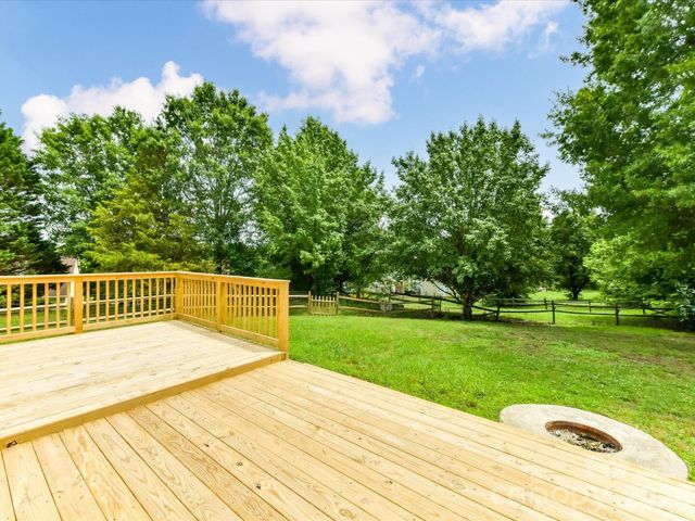 9716 Pernell Lane, Charlotte, NC 28213
