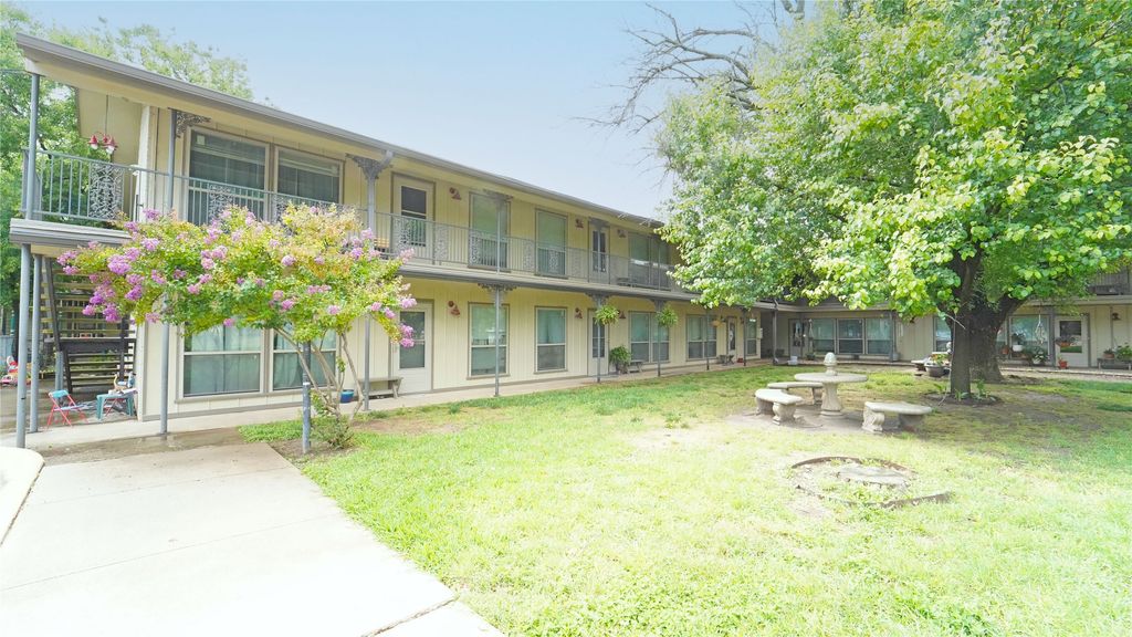 202 E Oak Street 4, Weatherford, TX 76086