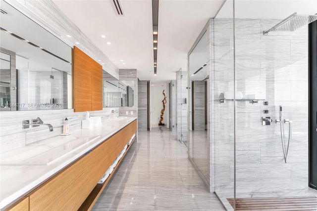 19575 Collins Ave 12, Sunny Isles Beach, FL 33160