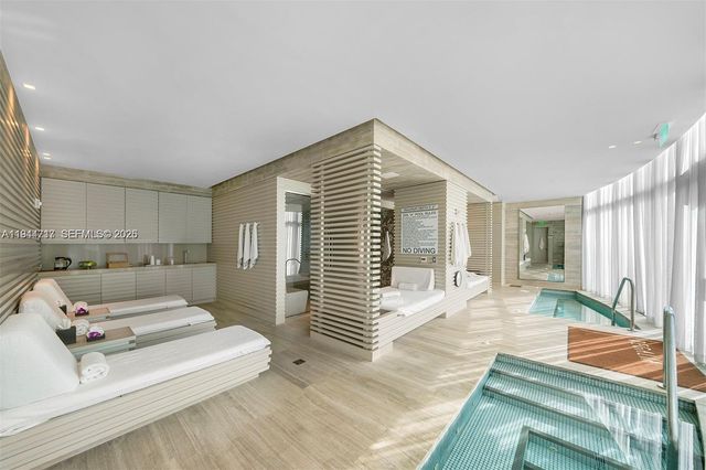 19575 Collins Ave 12, Sunny Isles Beach, FL 33160