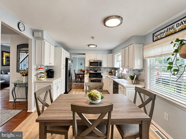 9 TINSMITH LN, Marlton, NJ 08053