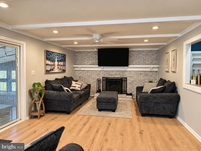 9 TINSMITH LN, Marlton, NJ 08053