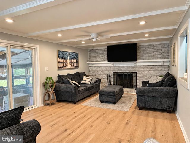 9 TINSMITH LN, Marlton, NJ 08053