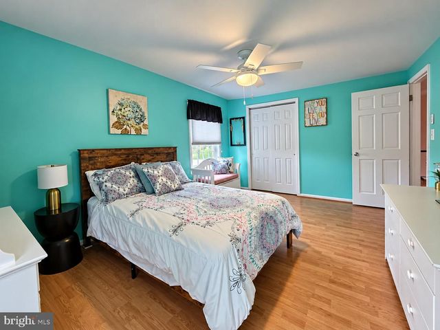 9 TINSMITH LN, Marlton, NJ 08053