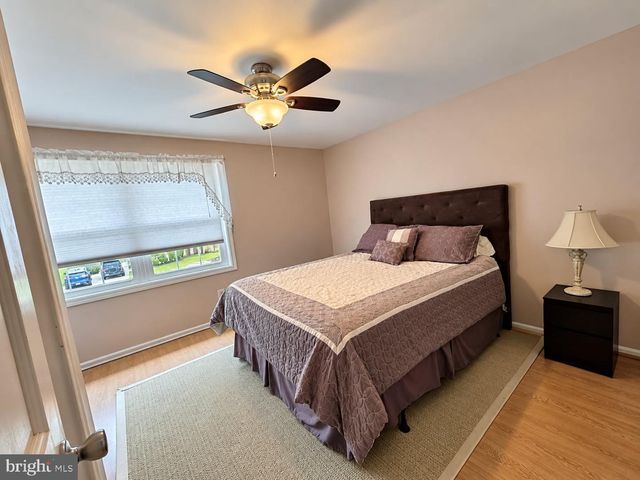 9 TINSMITH LN, Marlton, NJ 08053