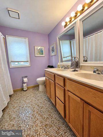 9 TINSMITH LN, Marlton, NJ 08053