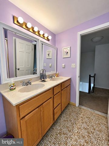 9 TINSMITH LN, Marlton, NJ 08053