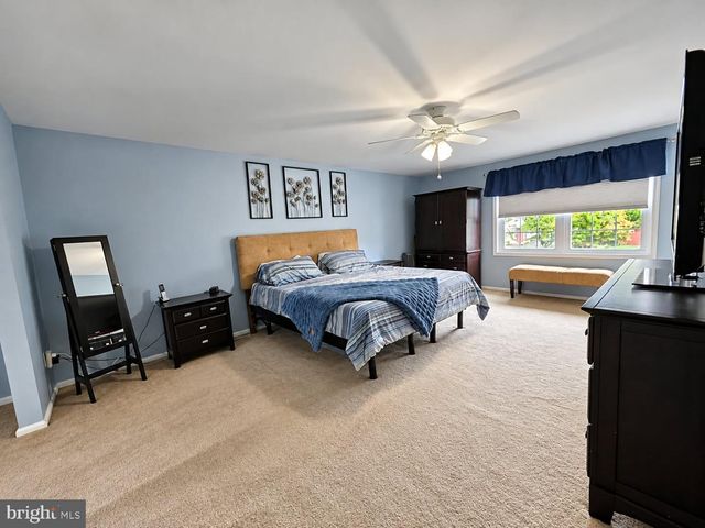 9 TINSMITH LN, Marlton, NJ 08053