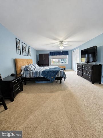 9 TINSMITH LN, Marlton, NJ 08053