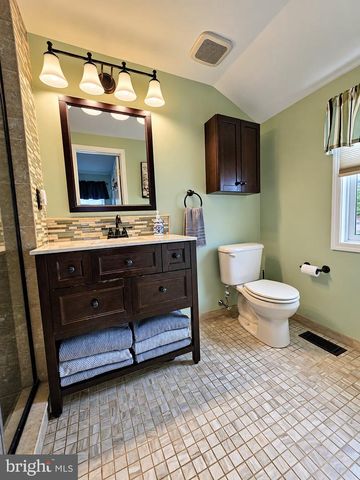 9 TINSMITH LN, Marlton, NJ 08053