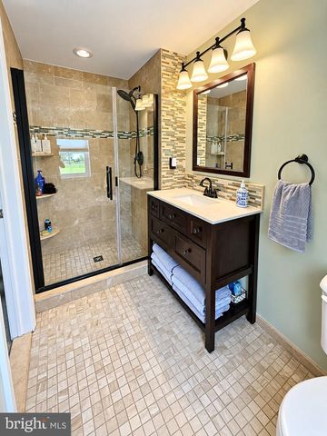 9 TINSMITH LN, Marlton, NJ 08053