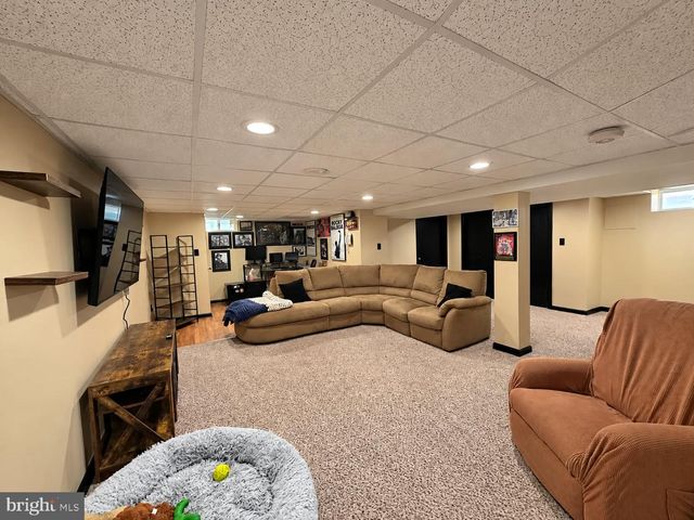 9 TINSMITH LN, Marlton, NJ 08053