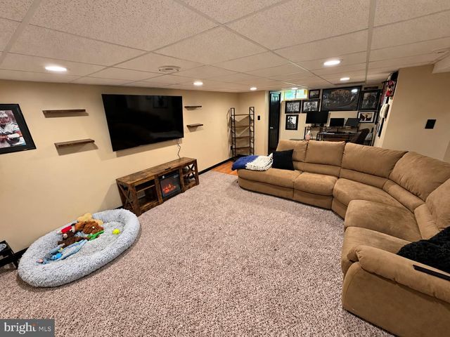 9 TINSMITH LN, Marlton, NJ 08053