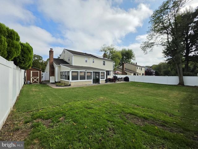 9 TINSMITH LN, Marlton, NJ 08053