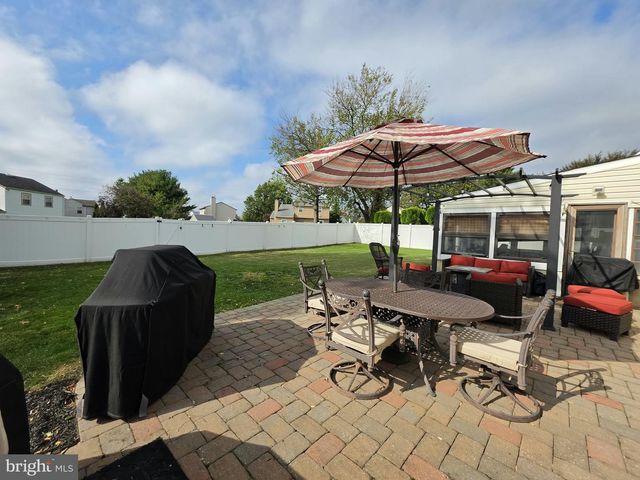 9 TINSMITH LN, Marlton, NJ 08053
