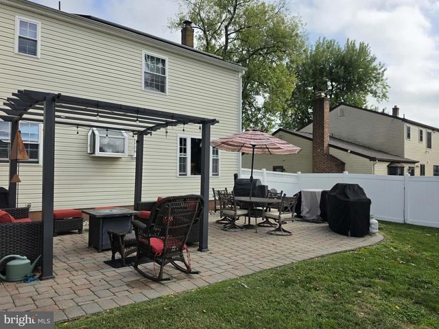 9 TINSMITH LN, Marlton, NJ 08053
