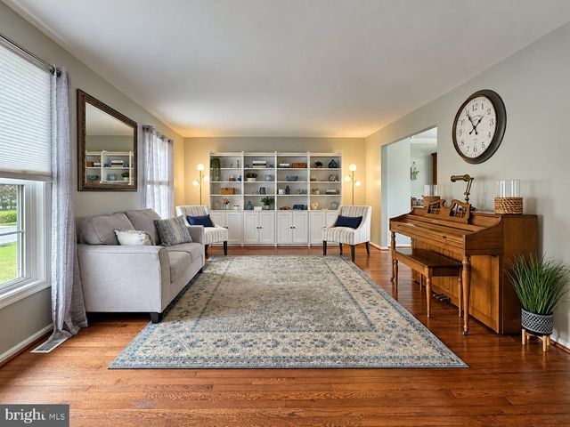 9 TINSMITH LN, Marlton, NJ 08053